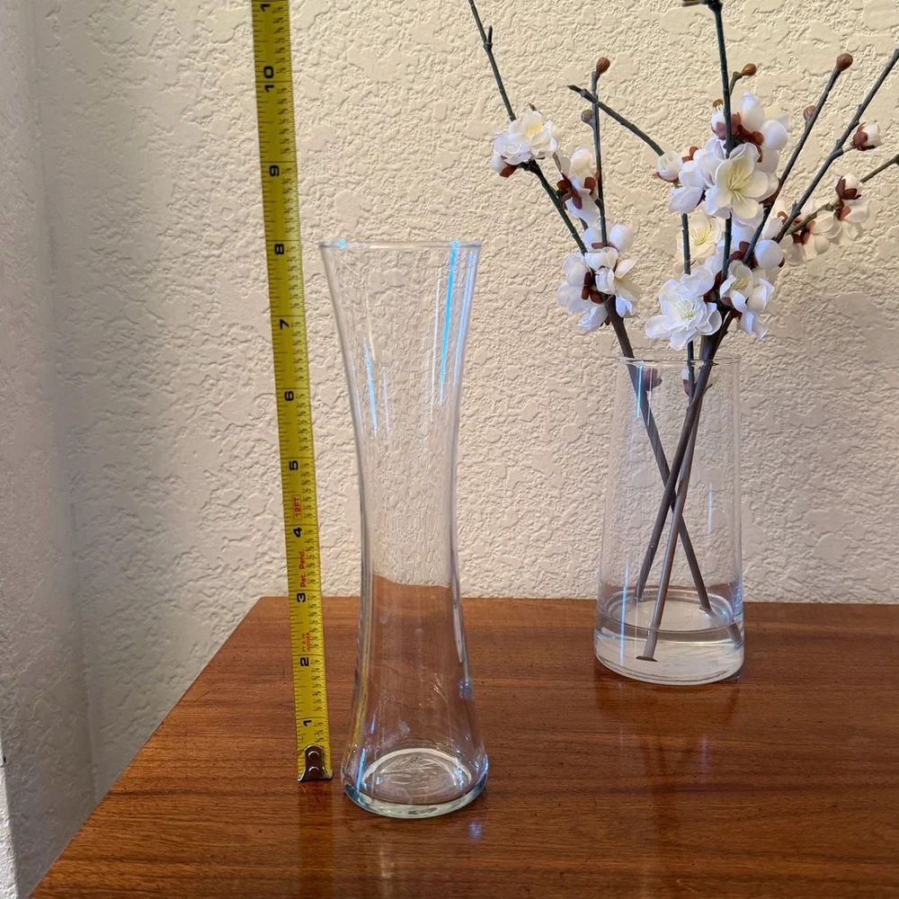Clear Glass Bud Vase - 8 inches - Like New